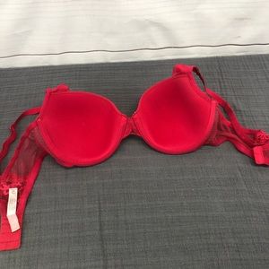 Victoria's Secret Intimates & Sleepwear - Victoria’s Secret 36D Lined Demi Bra in Red Victoria's Secret Intimates & Sleepwear - Victoria’s Secret 36D Lined Demi Bra in Red
